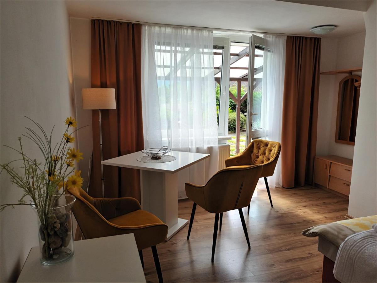 Apartman Alena Karlovy Vary Kültér fotó
